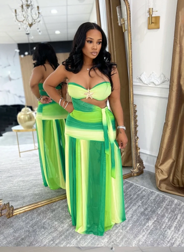 Strapless Two Piece Pleated Skirt Set